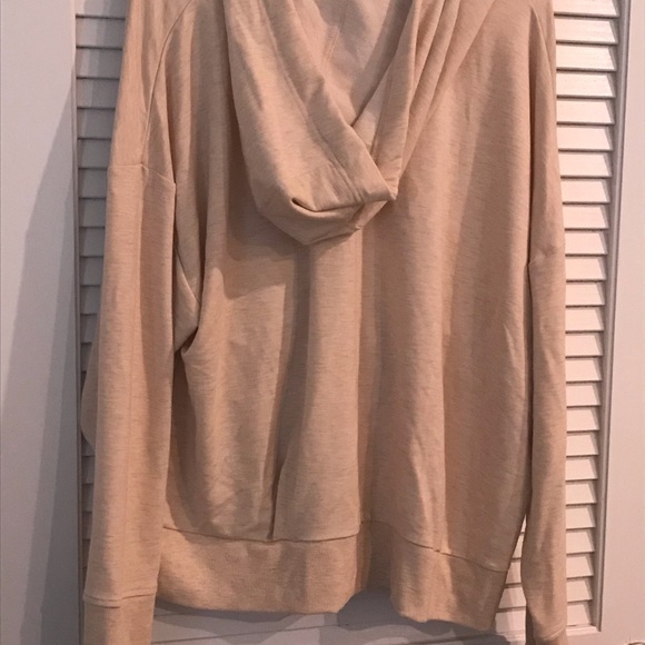 New Danskin Women’s sustainable pleated XXL studio hooded sweatshirt sweater - Picture 4 of 6